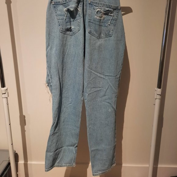 American Eagle Outfitter Ladies Distressed Size 2 - Picture 2 of 4